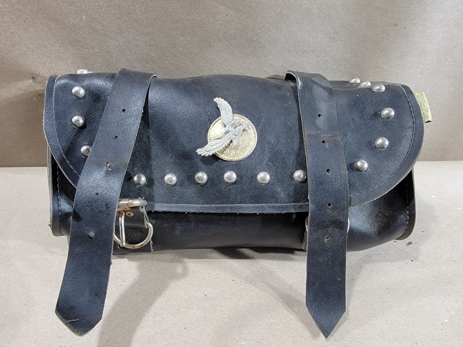 2005 VICTORY KINGPIN Faux leather Handlebar bag with lever covers with fringes