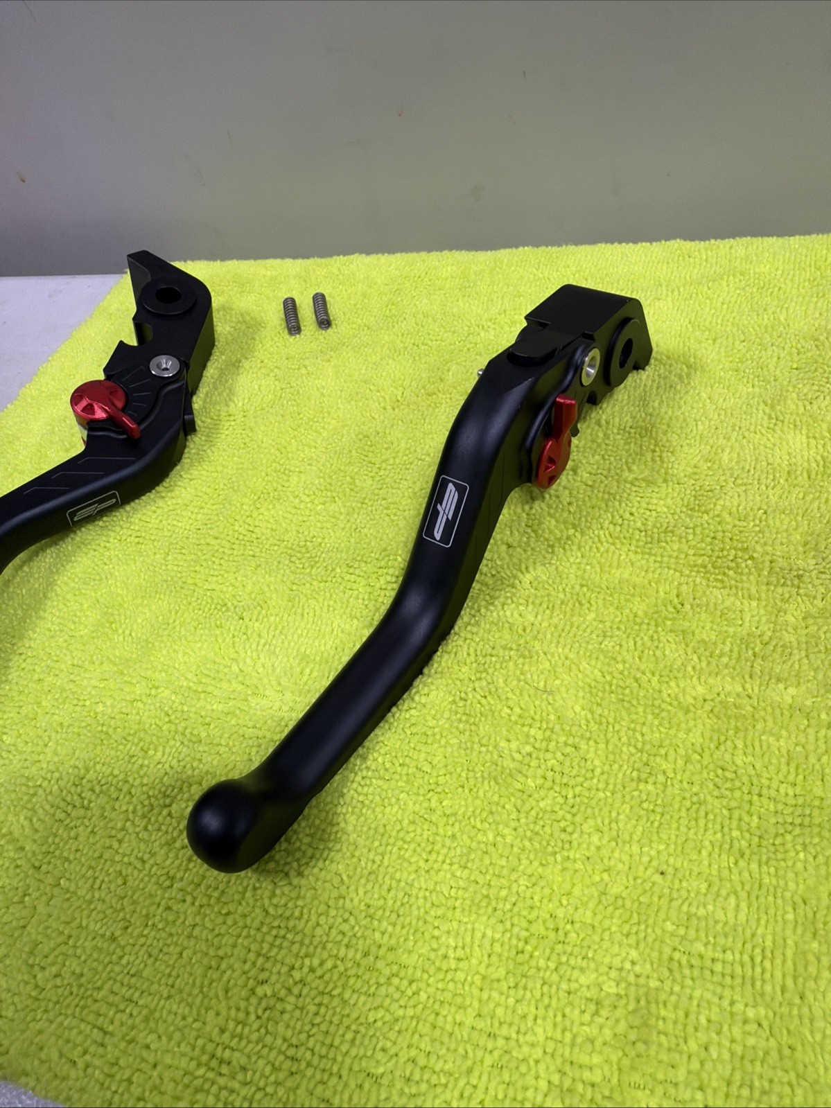 Evotech Evo Short Clutch and Brake Lever Set – Ducati Diavel V4 Like New! In USA