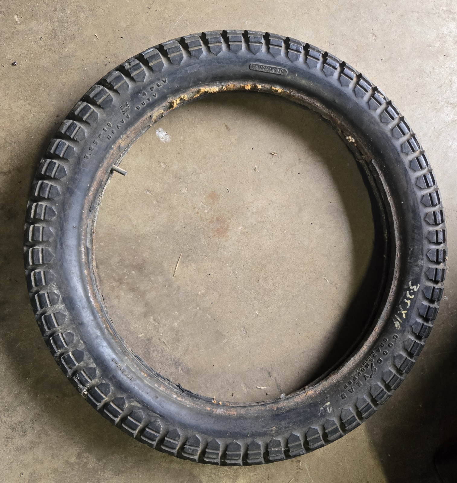 Goodyear Grasshopper Tire 3.50X19” Harley XLCH EL WR WLDR KR XLR
