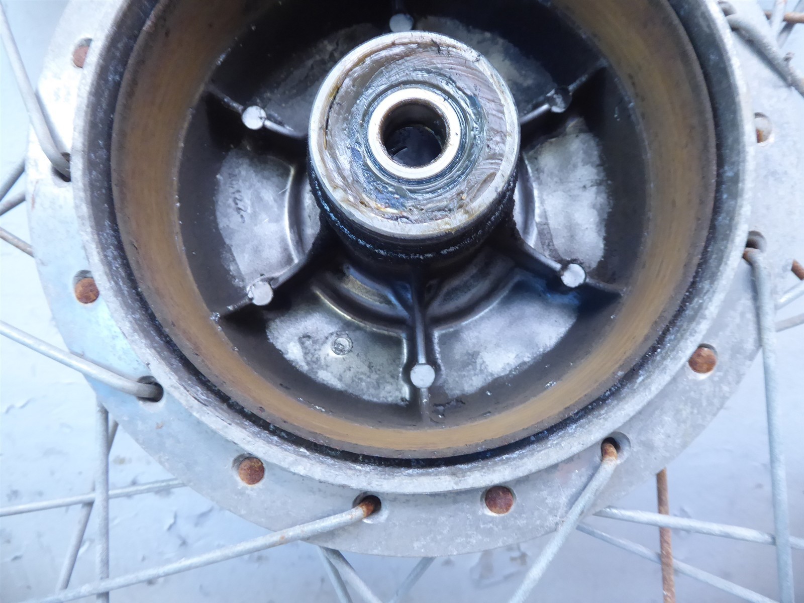 1966 Honda CA160 Touring H21090) chrome front wheel rim 16in