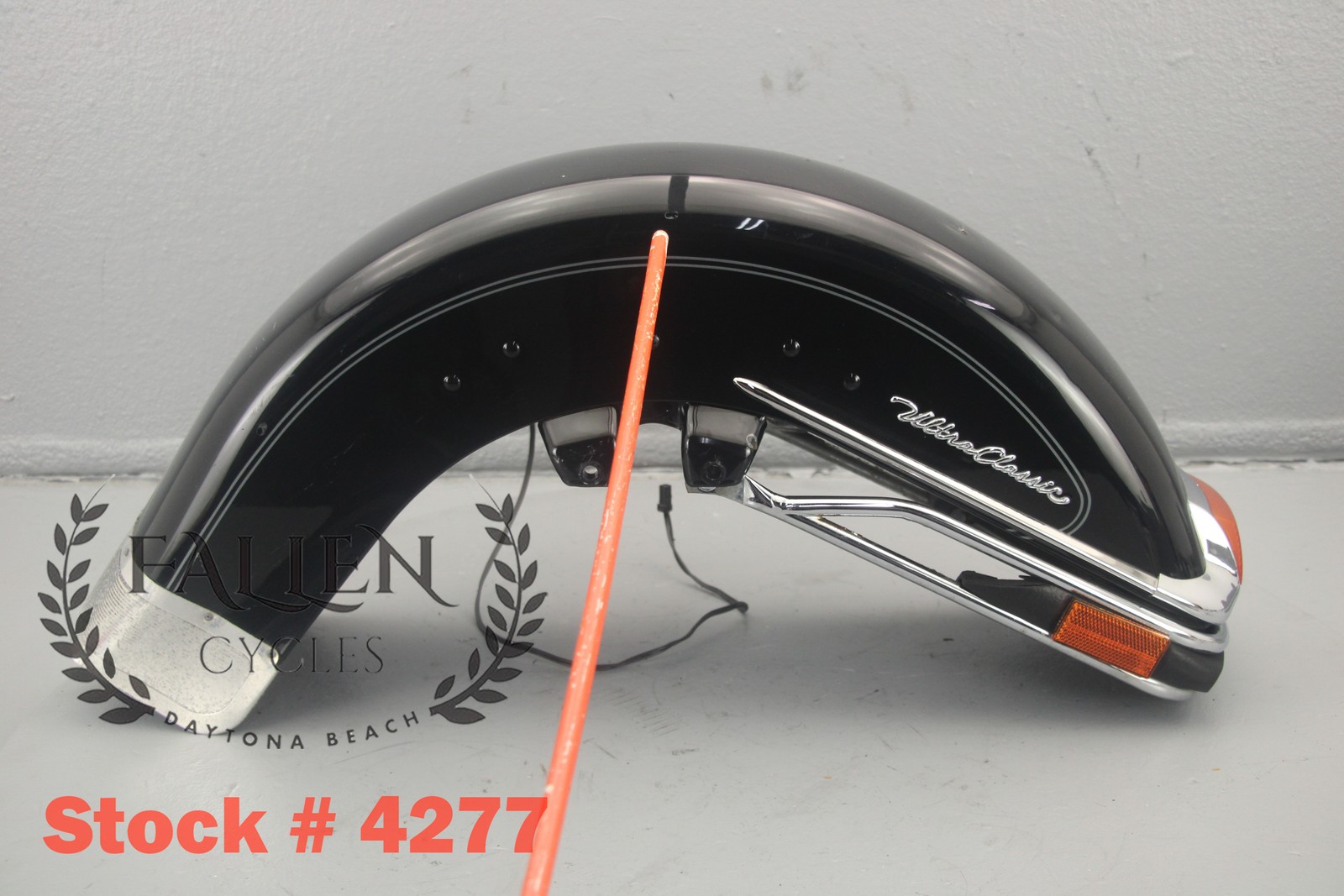 2008 Harley Electra Glide Front Fender Assembly VIVID BLACK SILVER STRIPES #4277