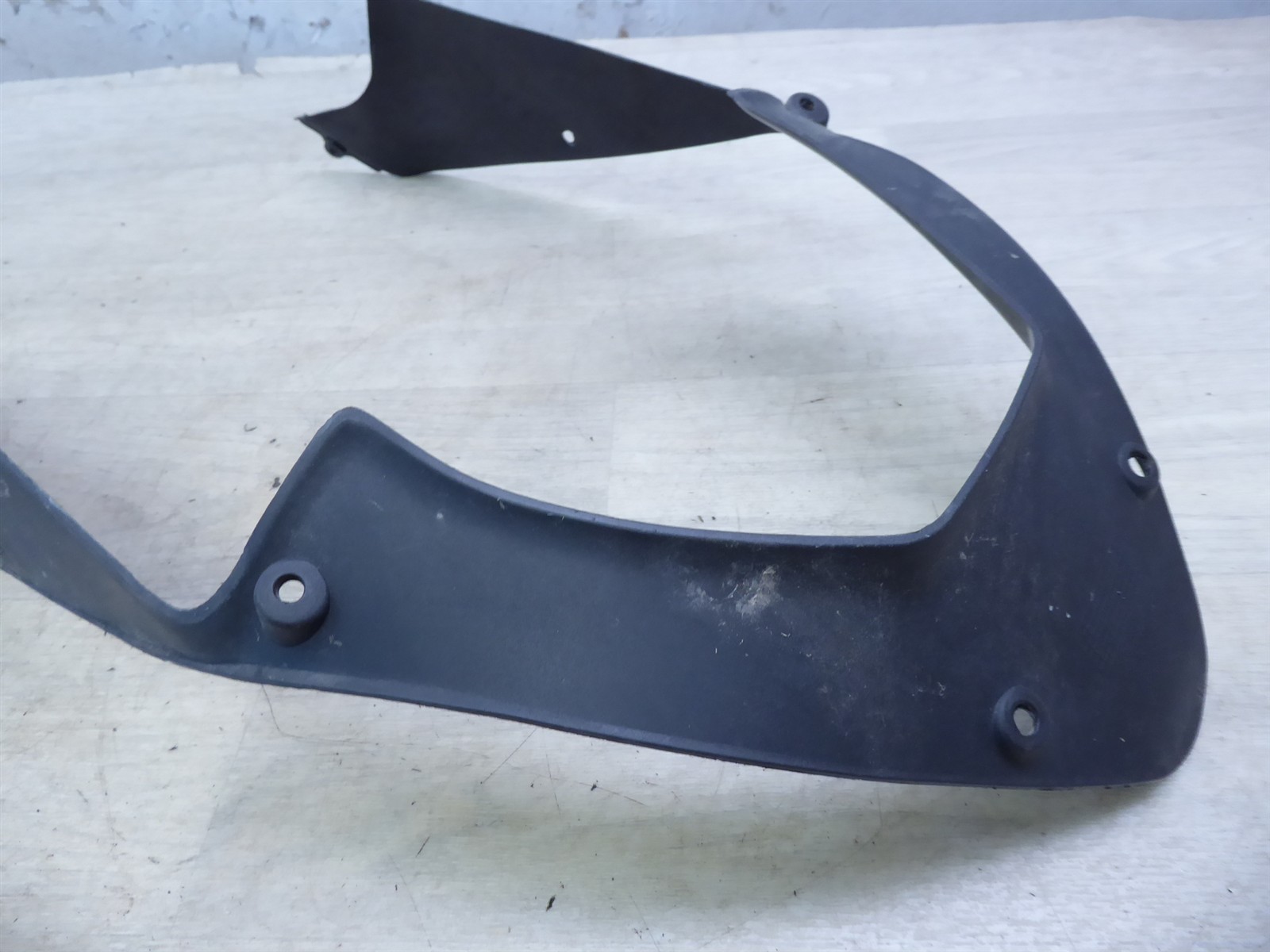 2000 Honda CBR600 F4 H20869) black lower front inner fairing cowl cover