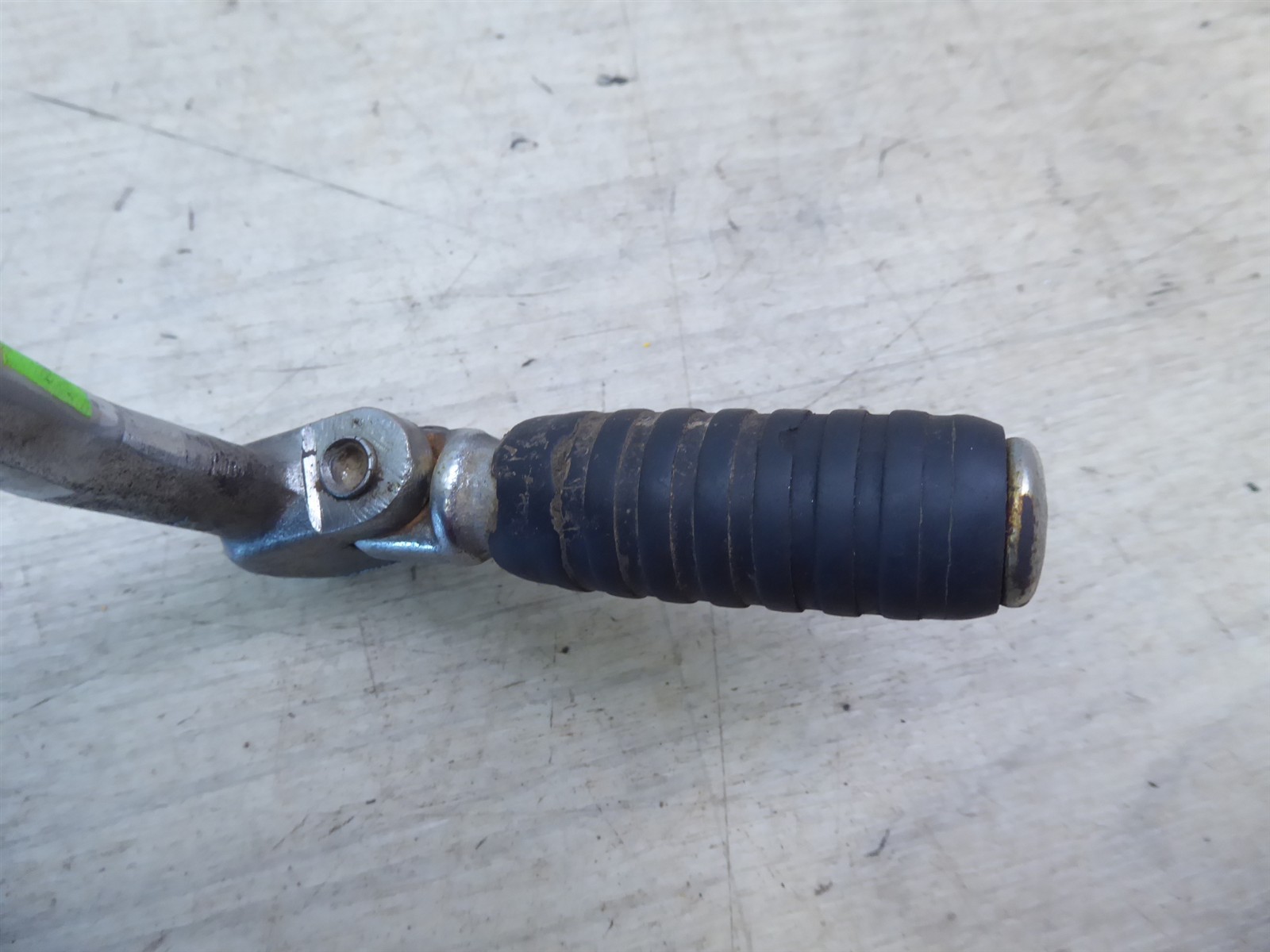 1979 Kawasaki KE100 G5 Enduro K21219) kick start stater lever kicker pedal
