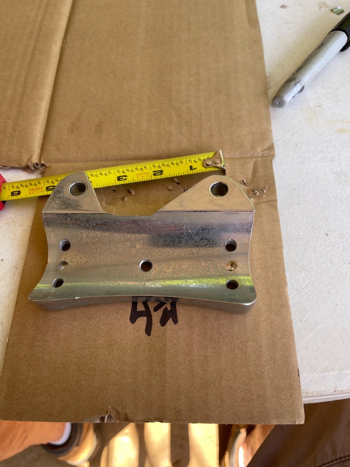 No name – Universal??? Riser cap.