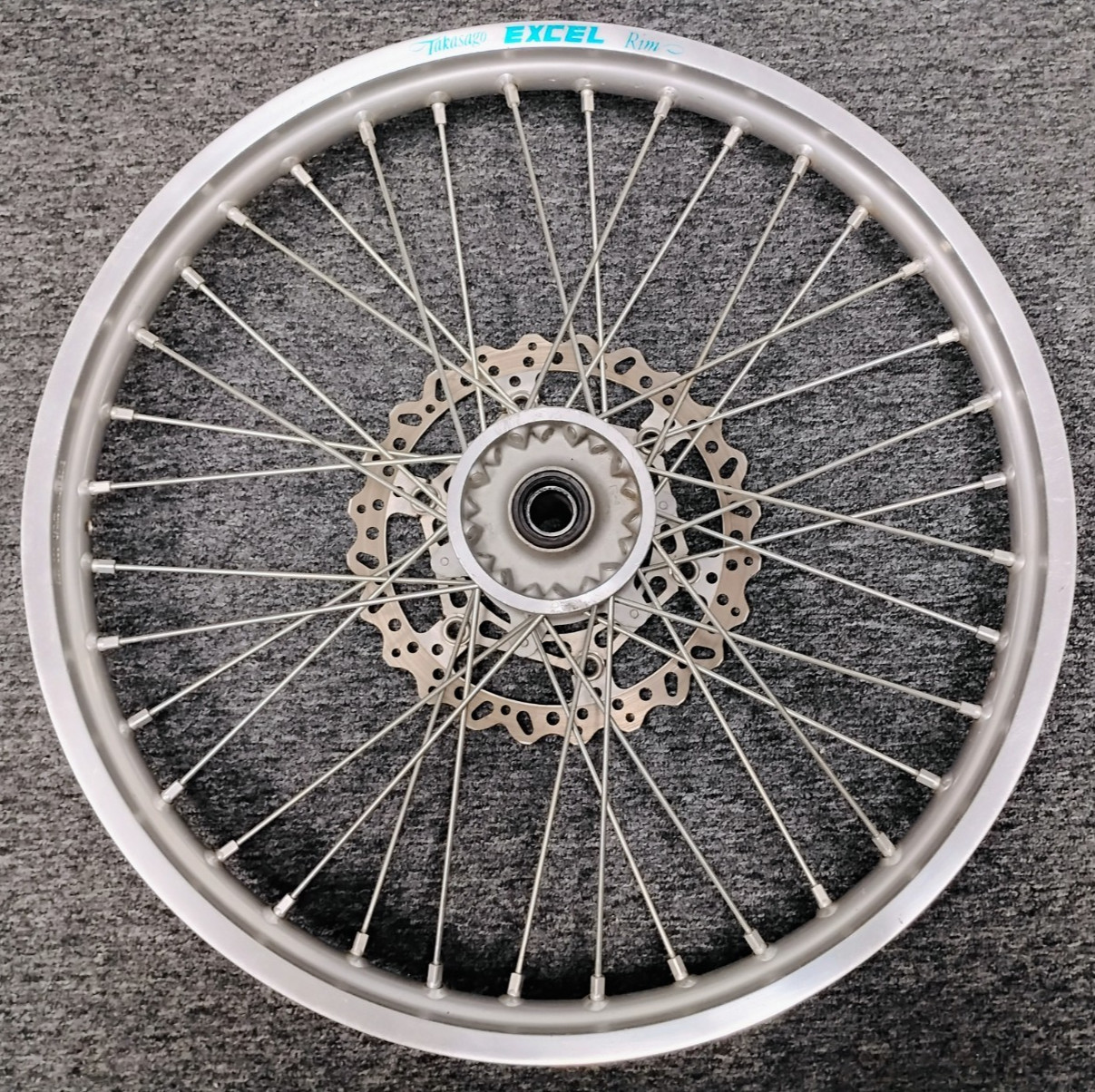 Yamaha YZ 21″ Factory OEM Front Wheel Assembly – 21×1.60 – EXCELLENT CONDITION