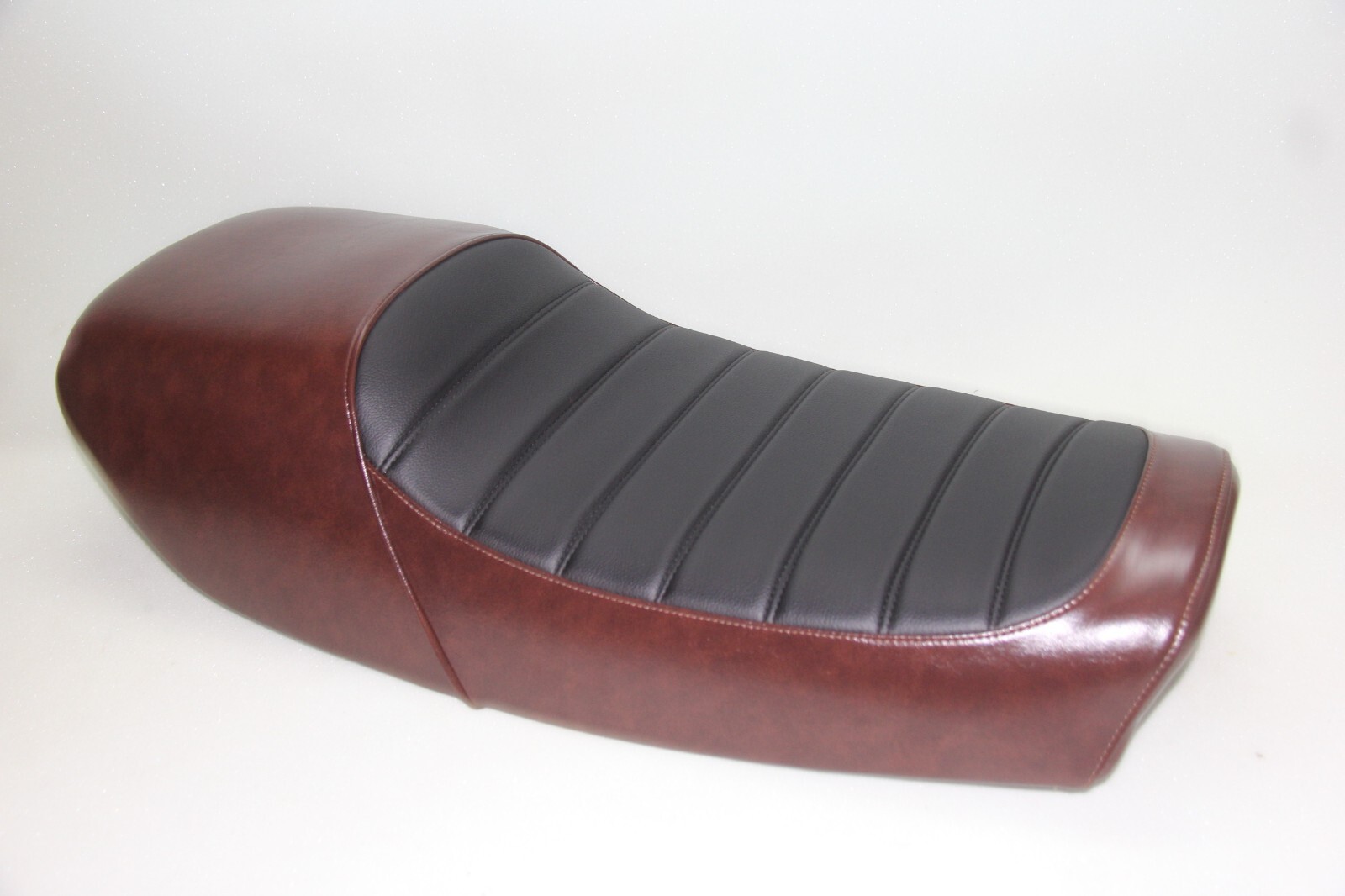 1976-1979 Kawasaki KZ750B KZ750 B B1 B2 B3 B4 Twin motorcycle seat SKU: S2393