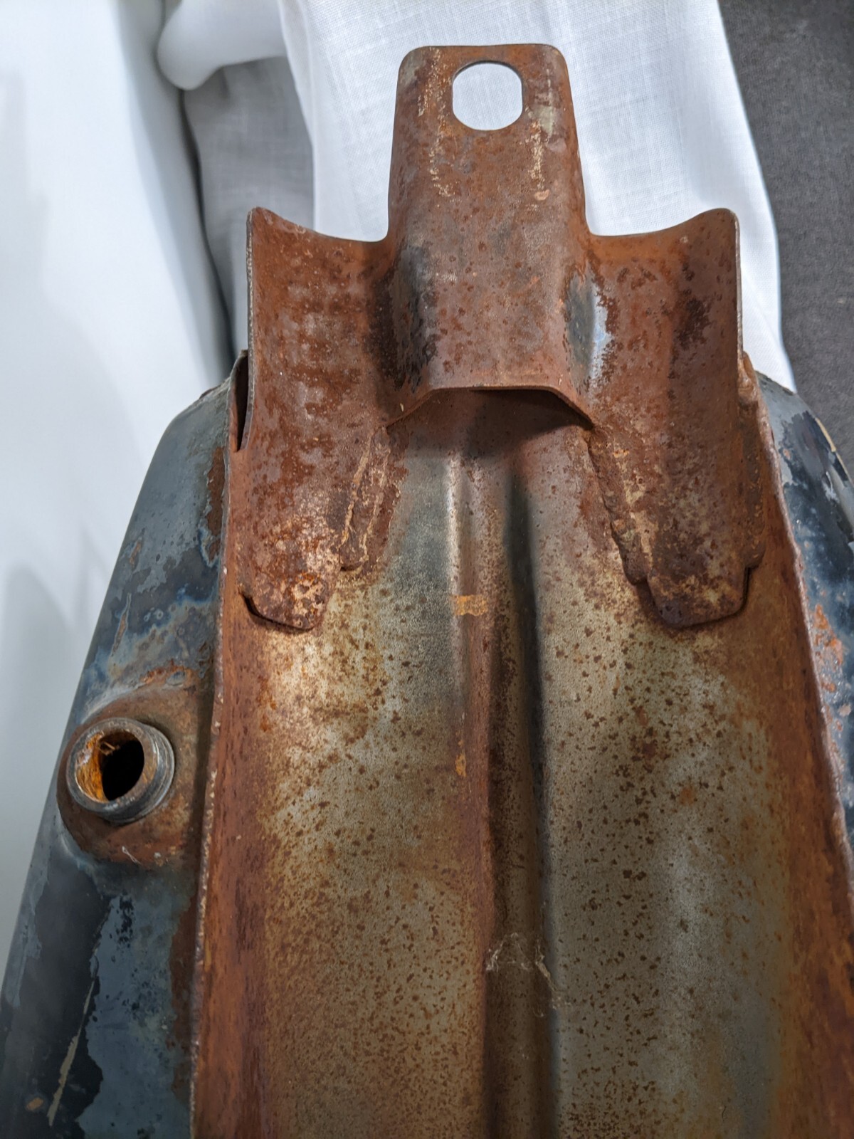 Suzuki T250 x 6R Hustler 2 Stroke Gas Tank Rare! 1969 1 year tank Cafe Racer
