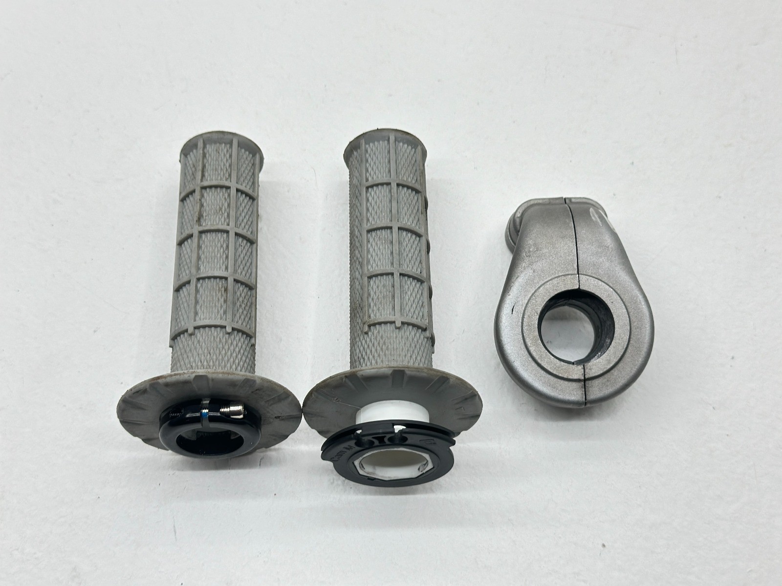 2020 KTM 450SXF Throttle Grips Housing Handlebar Tube Set OEM 450 7900202120✅