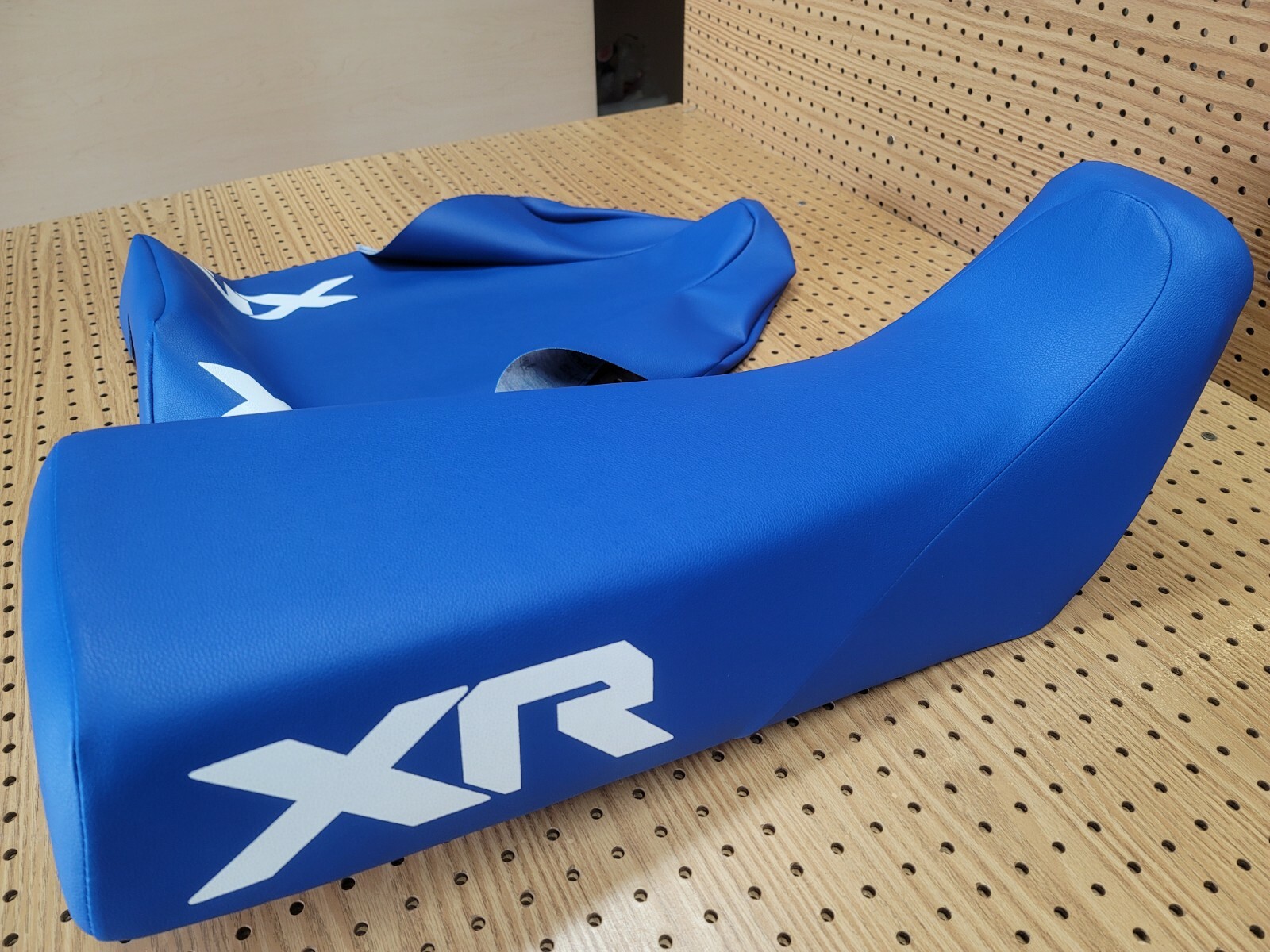 HONDA XR350R SEAT COVER HONDA XR600R SEAT COVER 1985 MODEL BLUE (H*-397)