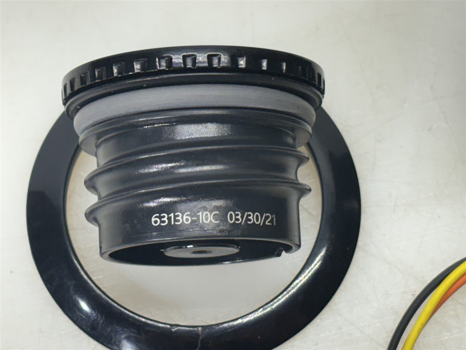 2008 HARLEY DAVIDSON SOFTAIL FLUSH MOUNT POP UP GAS FUEL CAP HD42 63136-10C