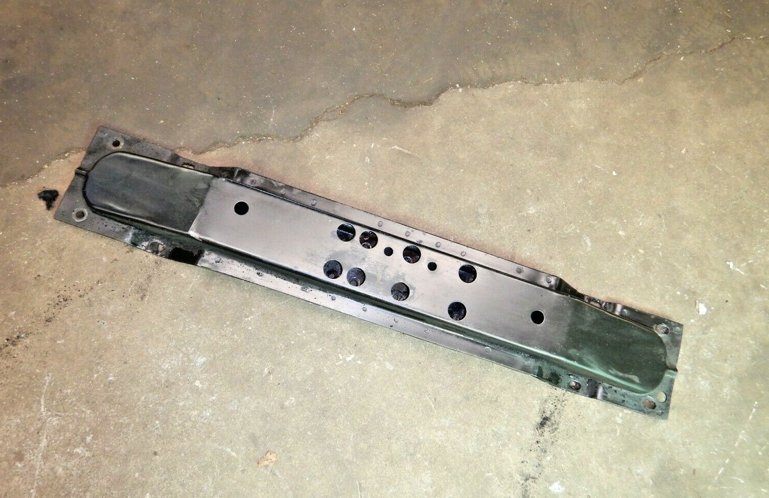 Jeep Cherokee XJ 87-01 Automatic Transmission Support Crossmember Skid Plate