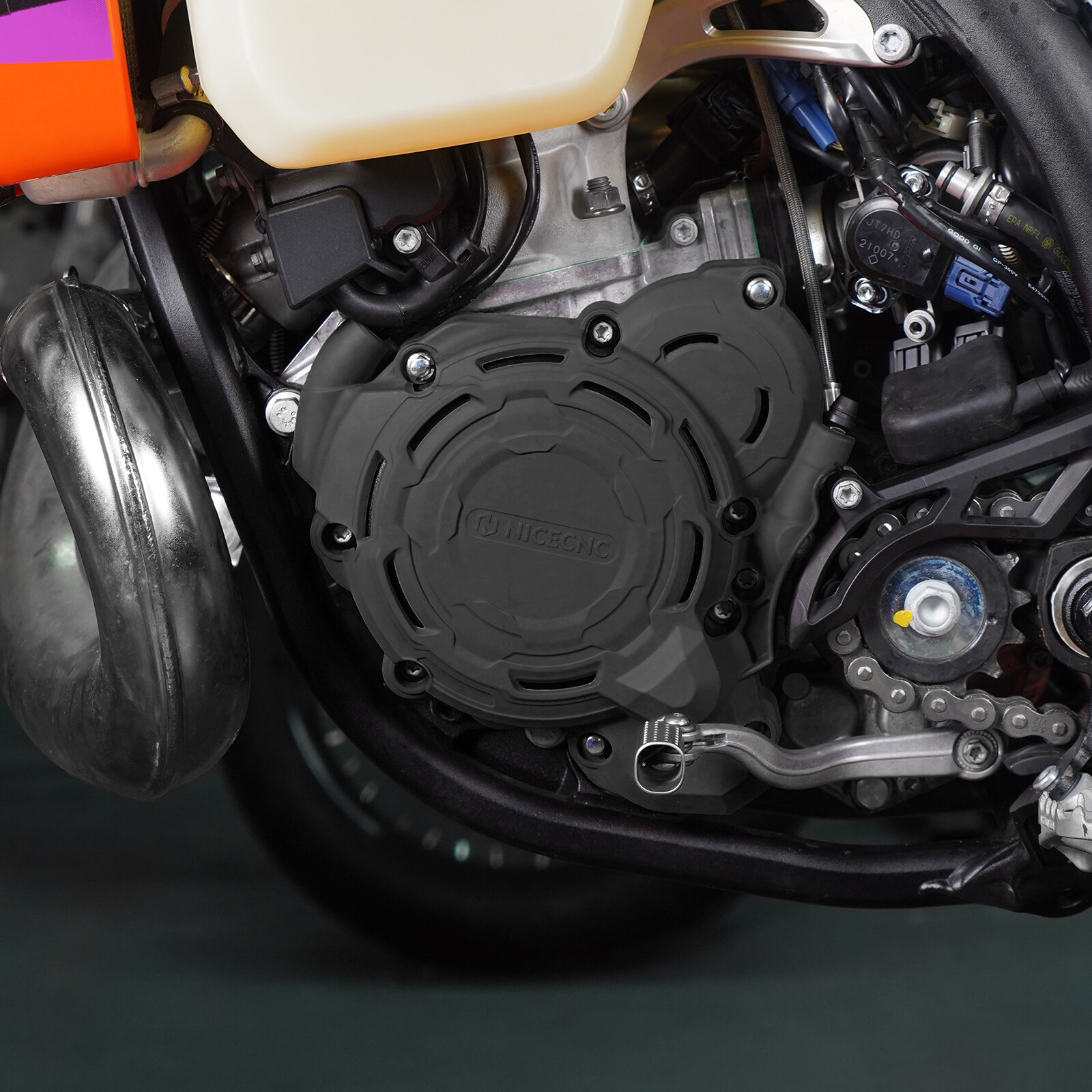 NICECNC Ignition Clutch Cover Protector For KTM 250 300 EXC XC-W 2024-2026