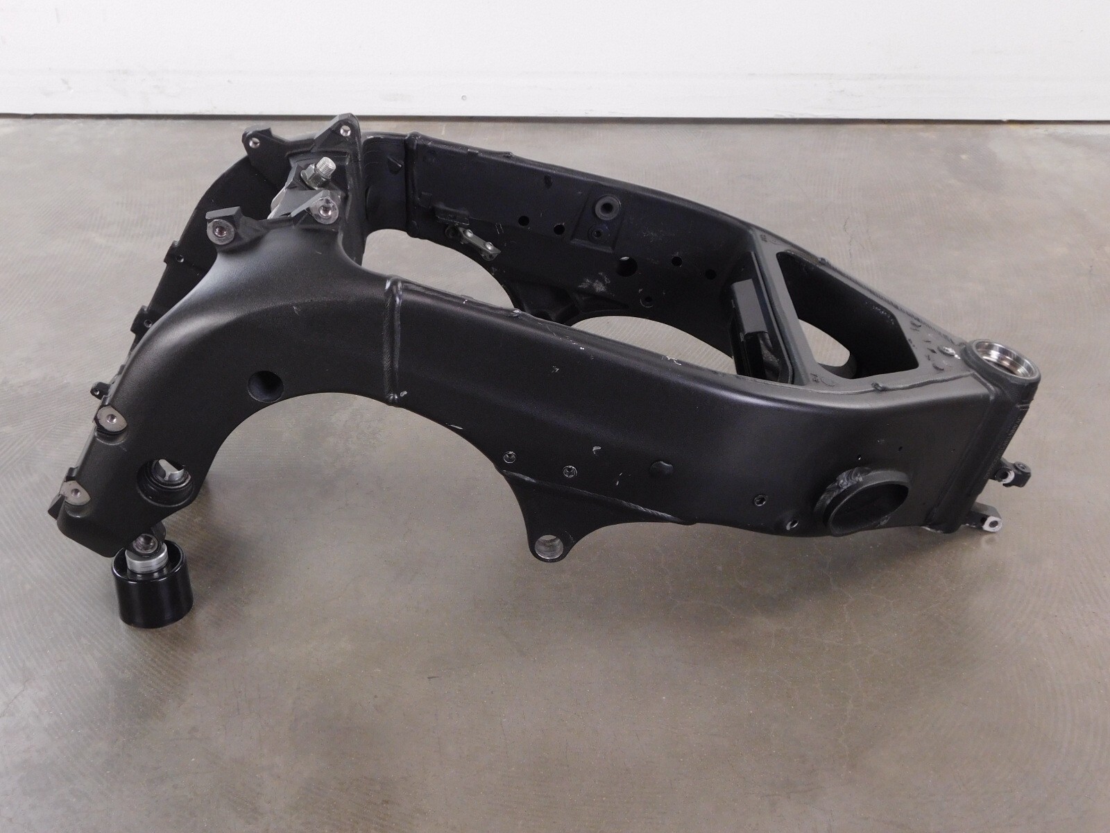 MAIN FRAME STRAIGHT Chassis GOOD 2 GO! EZ Reg? YES SIR!! 04-06 YZFR1 YZF-R1