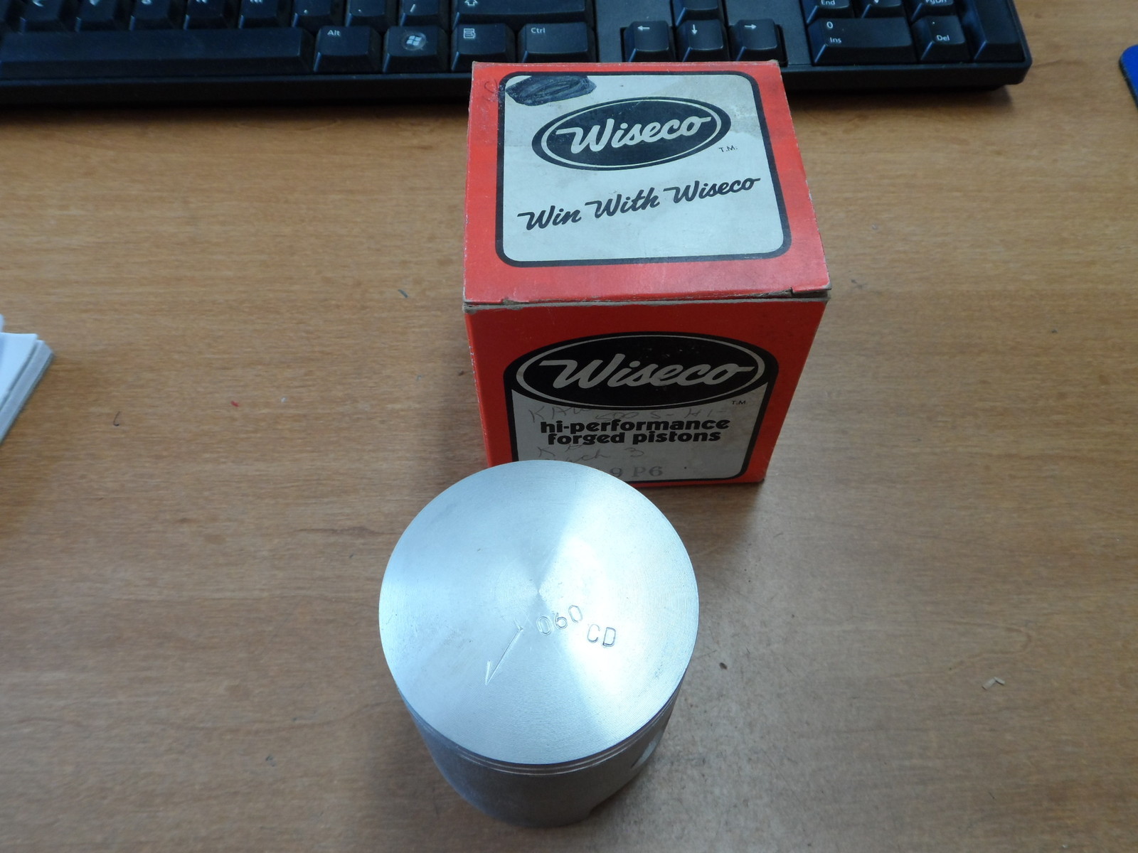 NOS Wiseco Piston O/S 0.60 1969-76 Kawasaki 500S-H1 KH Mach III Part # 149P6