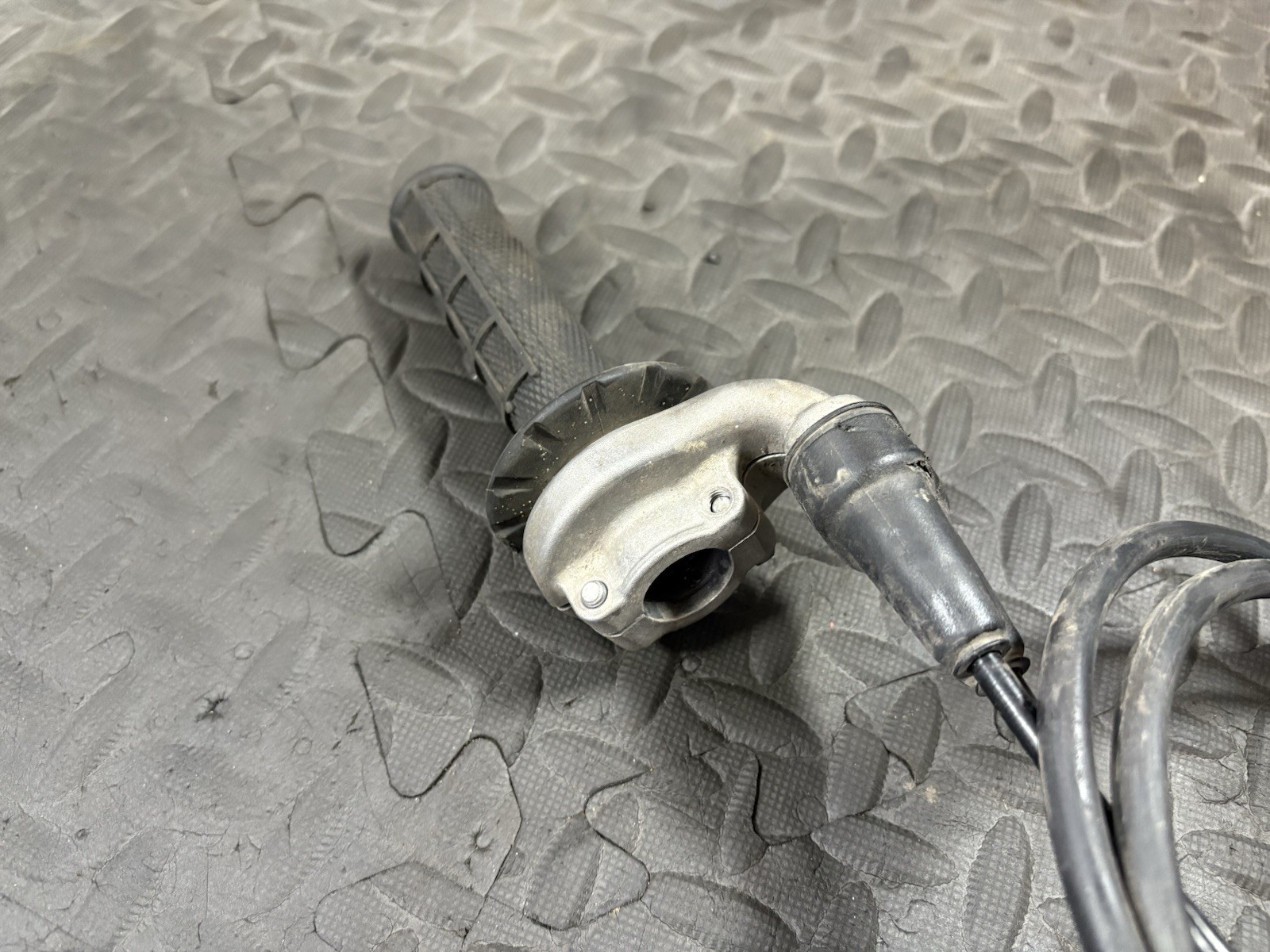 2016 16 KTM 250 SXF SX-F OEM THROTTLE TUBE ODI GRIP CABLE ASSY 79002010125