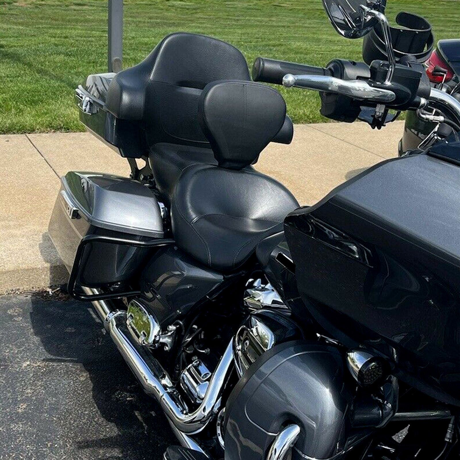 Black Adjustable Driver Rider Backrest For 2009-2023 Harley Touring quick attach