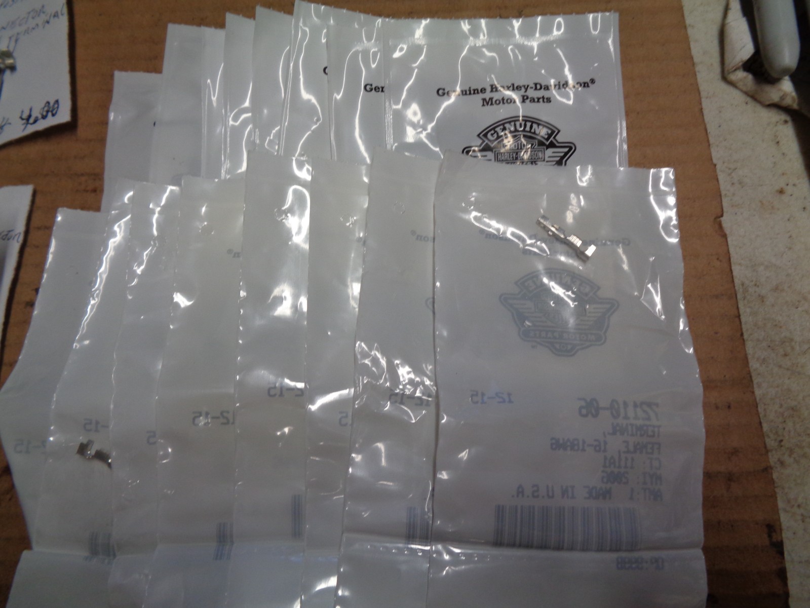 NOS Harley Davidson Lot of 16 Female Terminal 16-18 AWG 72110-06