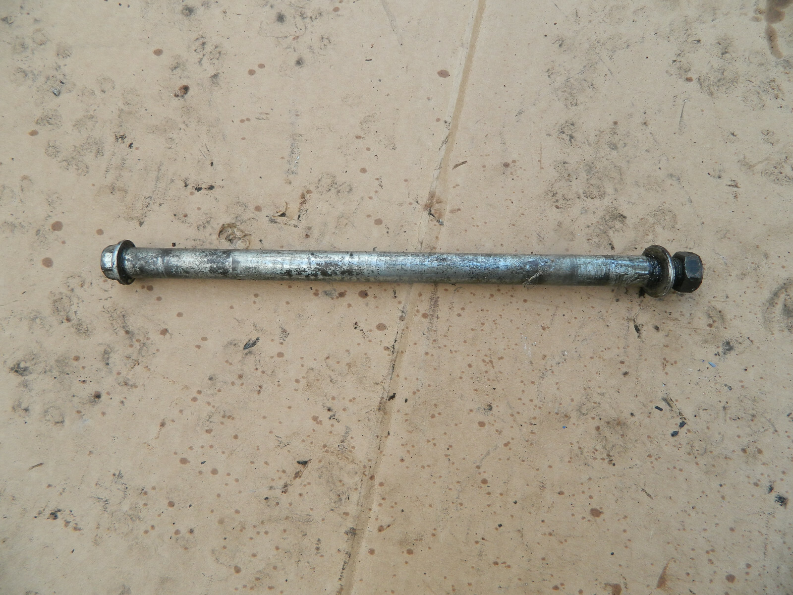 Suzuki GSX1100F GV72A Swingarm Spindle Axle Bolt Powerscreen Genuine Used