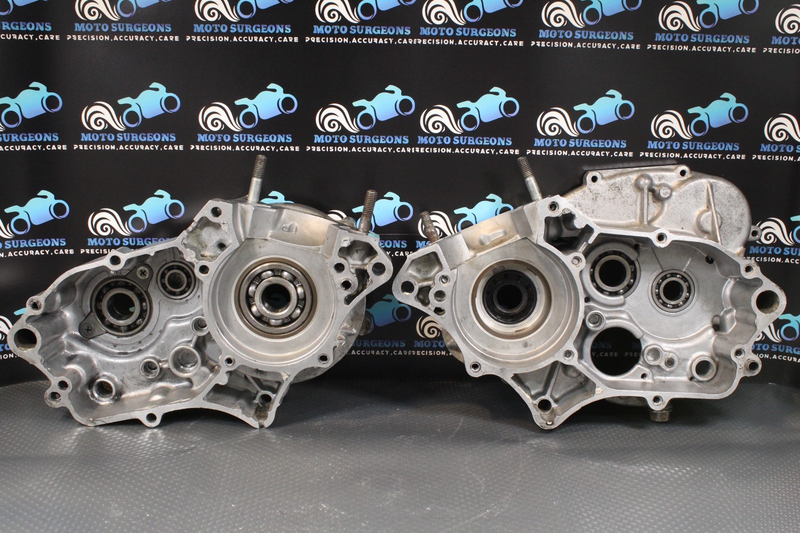 95-05 1999 KX100 KX 100 OEM Crankcase Crank Case Set Bottom Left Right Cases
