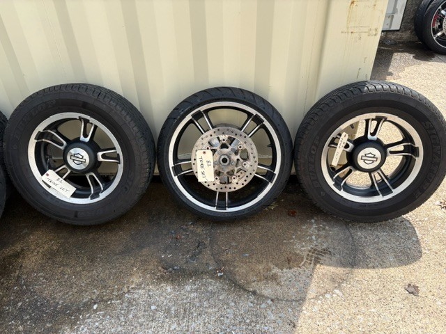 Harley Take Off Wheels Full Factory Trike Set Wheels Tires Rotors #B1