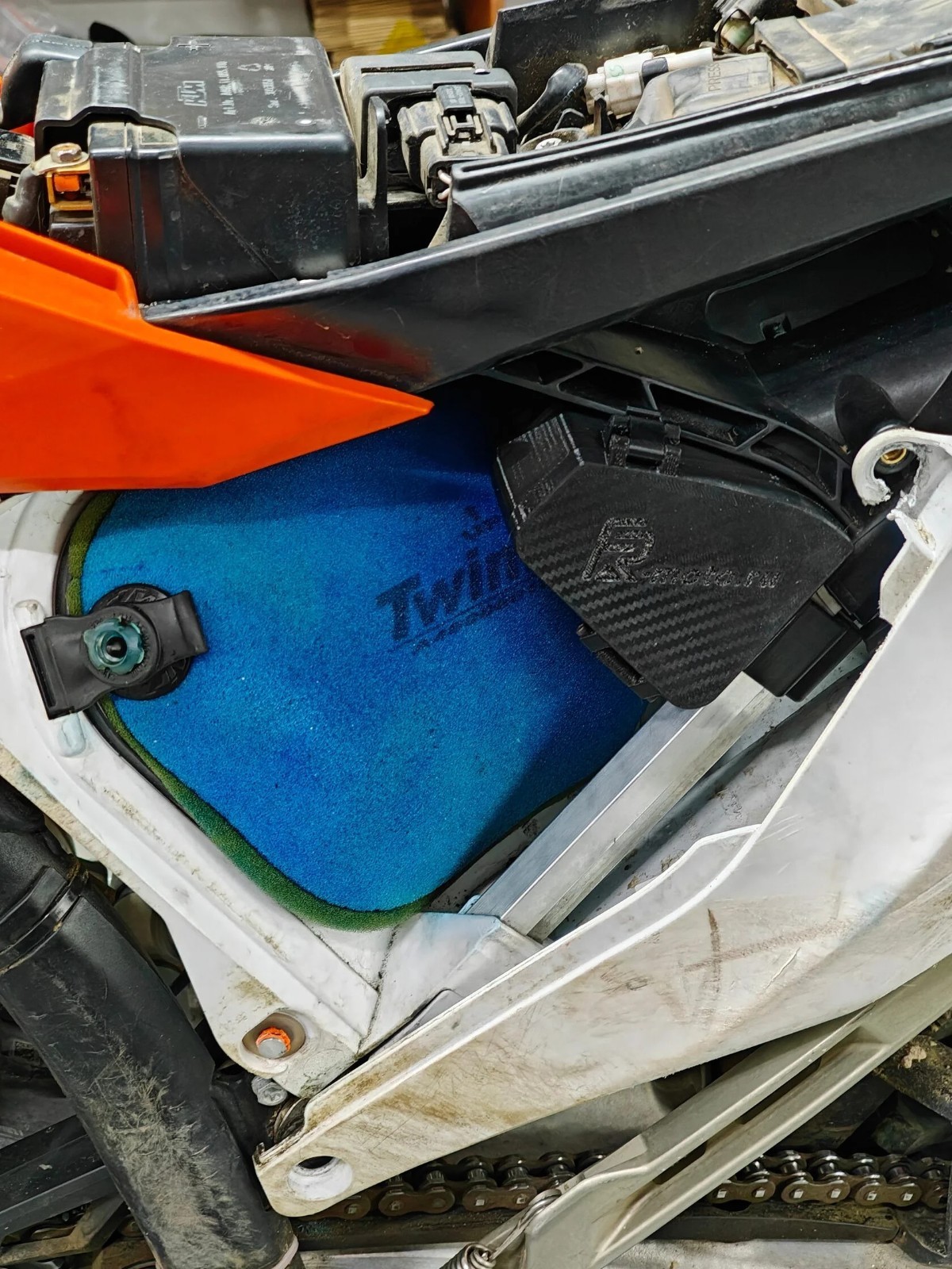 Tool Storage Box For KTM EXC | XC-W | SX | 250-300 TBi | 2024-2025 MY (200gr)