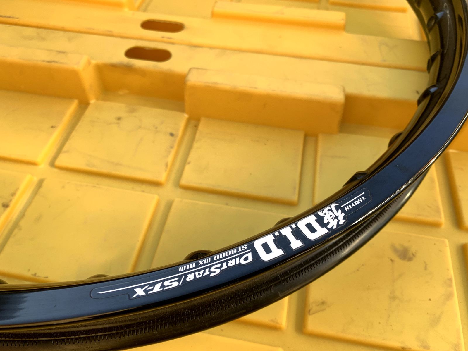 NEW D.I.D. Dirt Star ST-X Rim 21×1.60 21X160STB01Y FRONT BLACK RIM YAMAHA