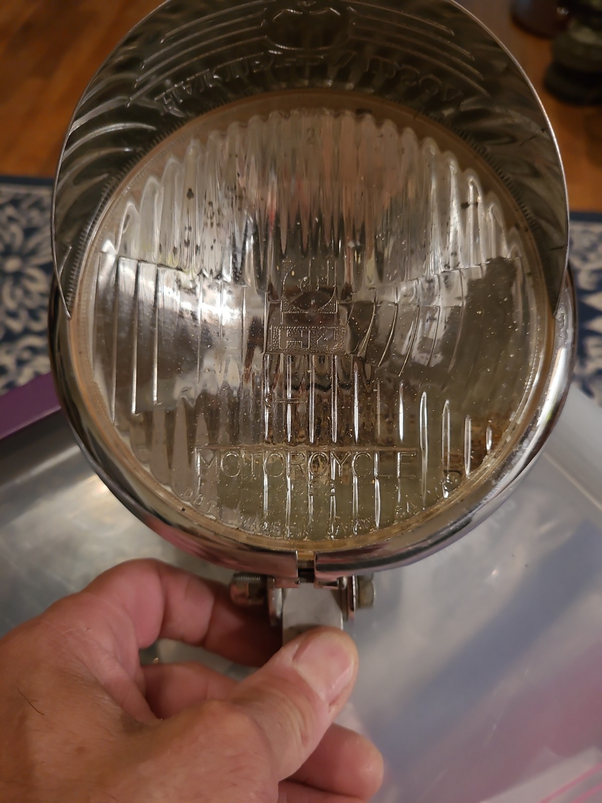 Harley 7″ H4 Headlight Assembly Willie G Skull Visor Chopper Rat Rod Untested