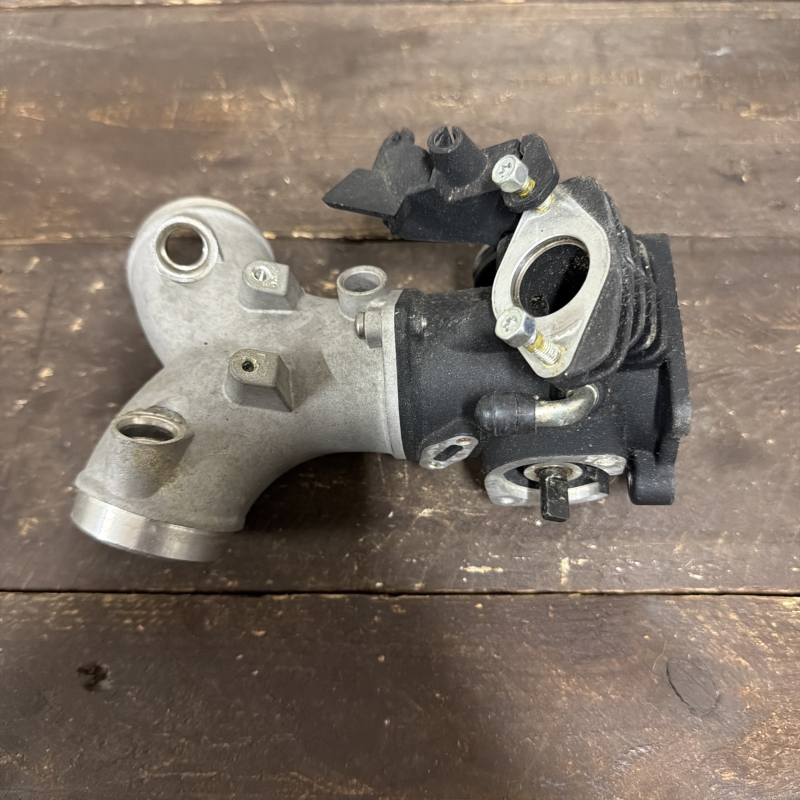 2001 – 2005 GENUINE HARLEY DAVIDSON TWIN CAM 88 THROTTLE BODY ASSEMBLY GOOD