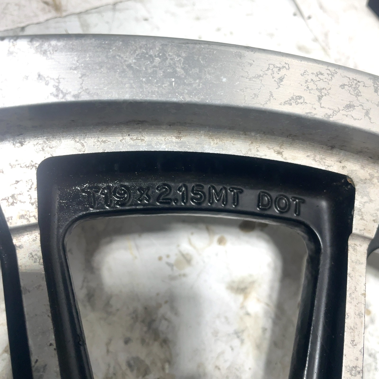 96-99 Harley Dyna Sportster 19×2.15 13 Spoke Front Wheel Black DUAL DISC