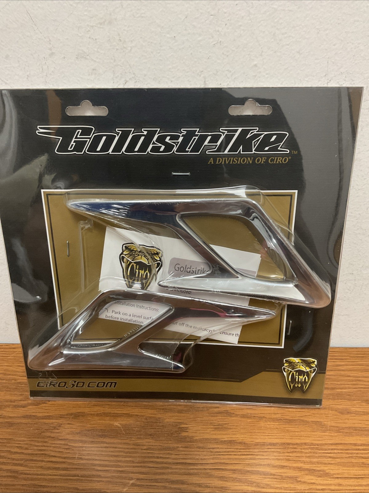Ciro Goldstrike Side Panel Vent Accent Trim Kit – Chrome Finish 78205