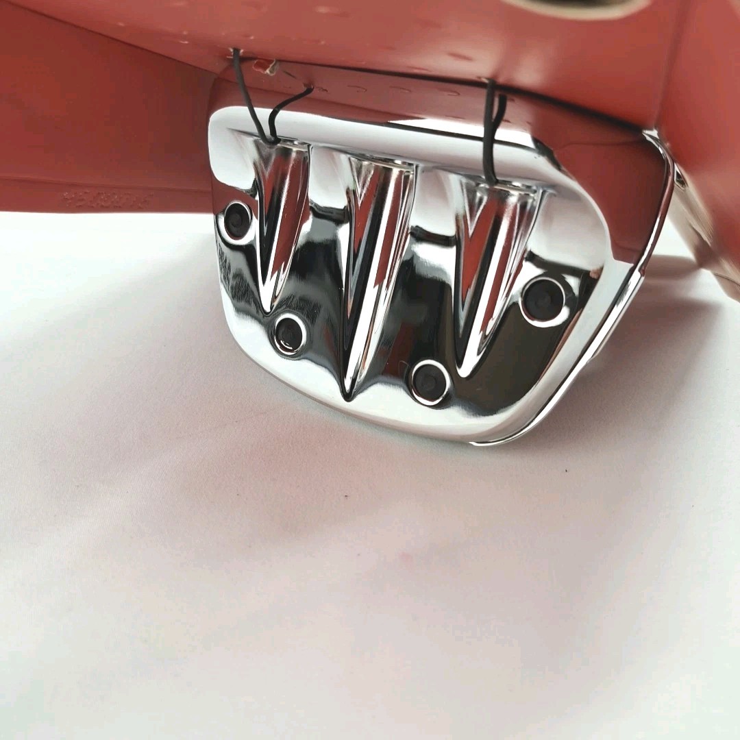 Kuryakyn Motorcycle Chrome And Black Foot Pegs Pair With Box