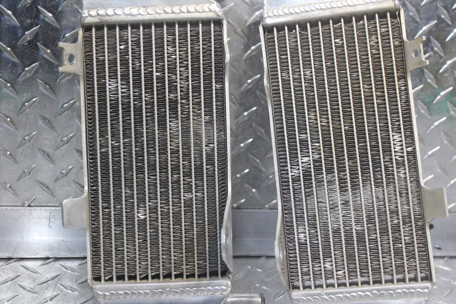 2009 HONDA CRF450R LEFT/RIGHT RADIATORS COOLING SYSTEM AM024A/B-4/8-2.21