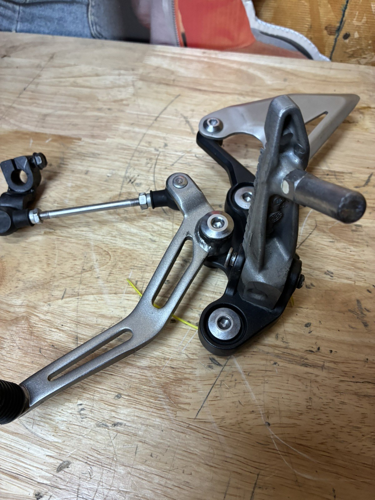 23-24 KAWASAKI NINJA 500 EX500 LEFT REARSET REAR SET FOOT PEG W SHIFTER