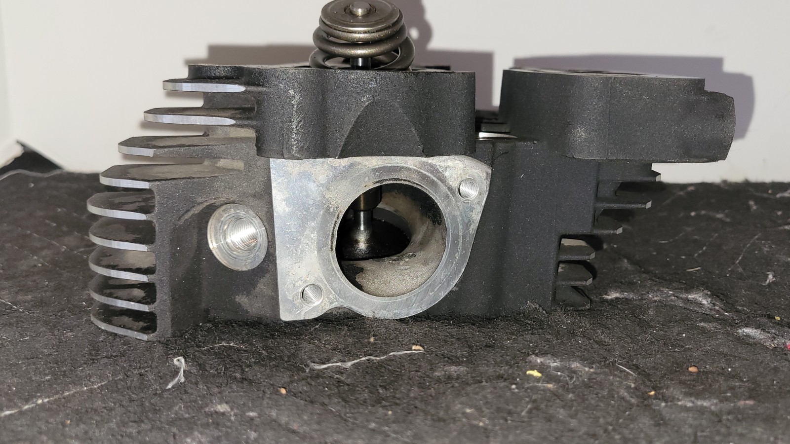 06-17 Harley-Davidson Cylinder Head 17090-06 Twin Cam 96ci w Valves