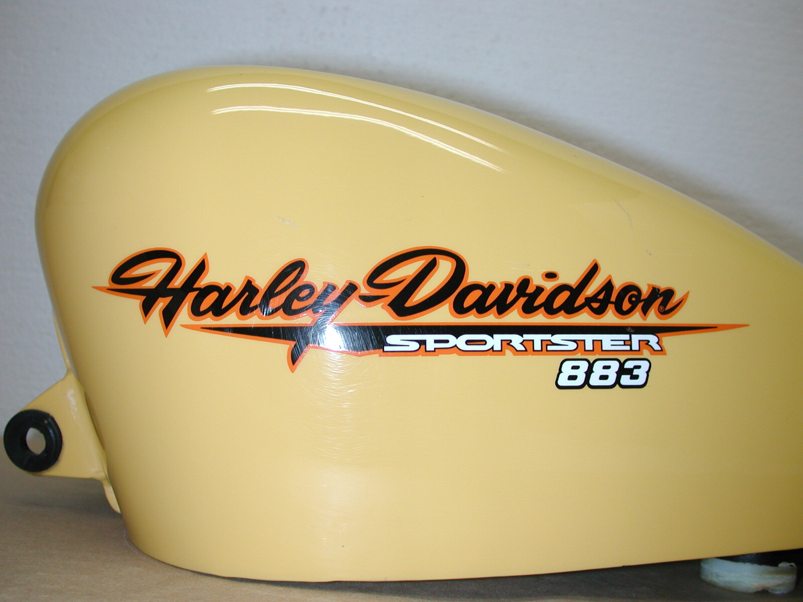 HARLEY DAVIDSON Sportster XL883 OEM 1983 2.2 Gallon Carburetor Fuel Gas Tank