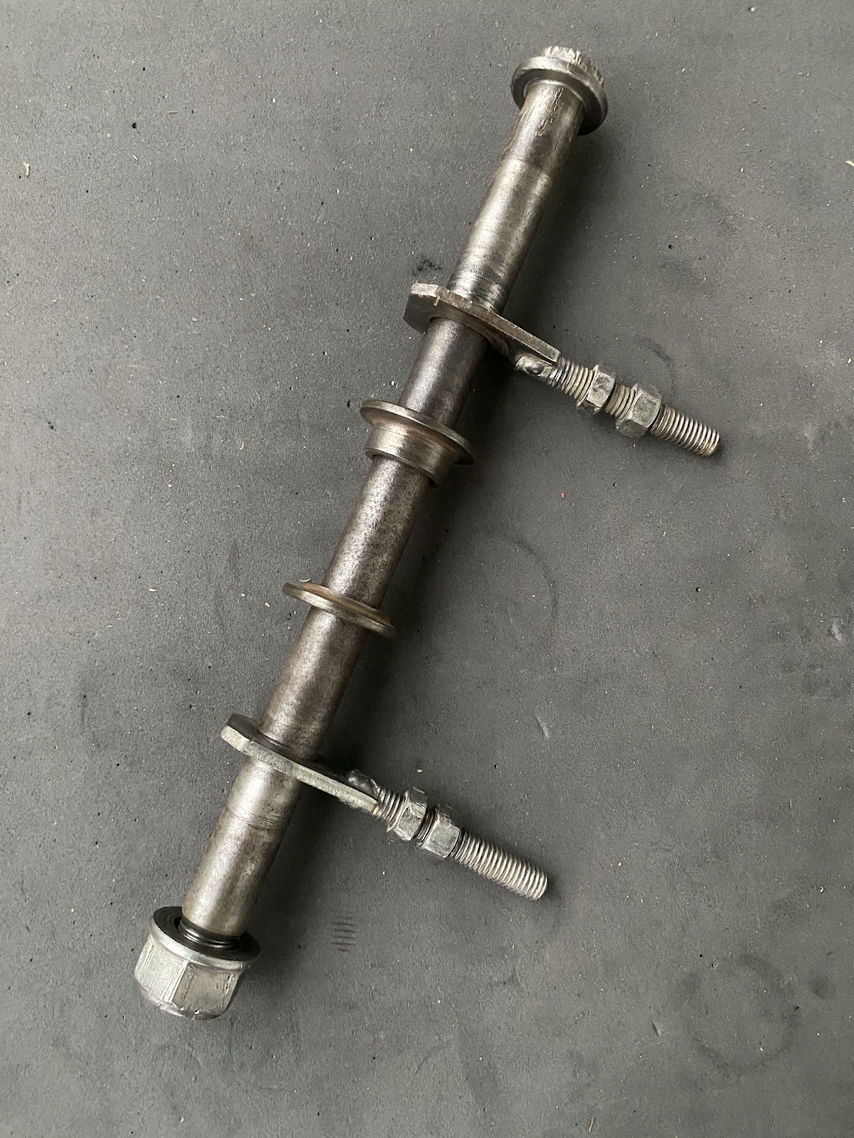1996- 2007 HONDA CR80 CR85 R CR85R OEM REAR AXLE BACK WHEEL RIM PIVOT BOLT