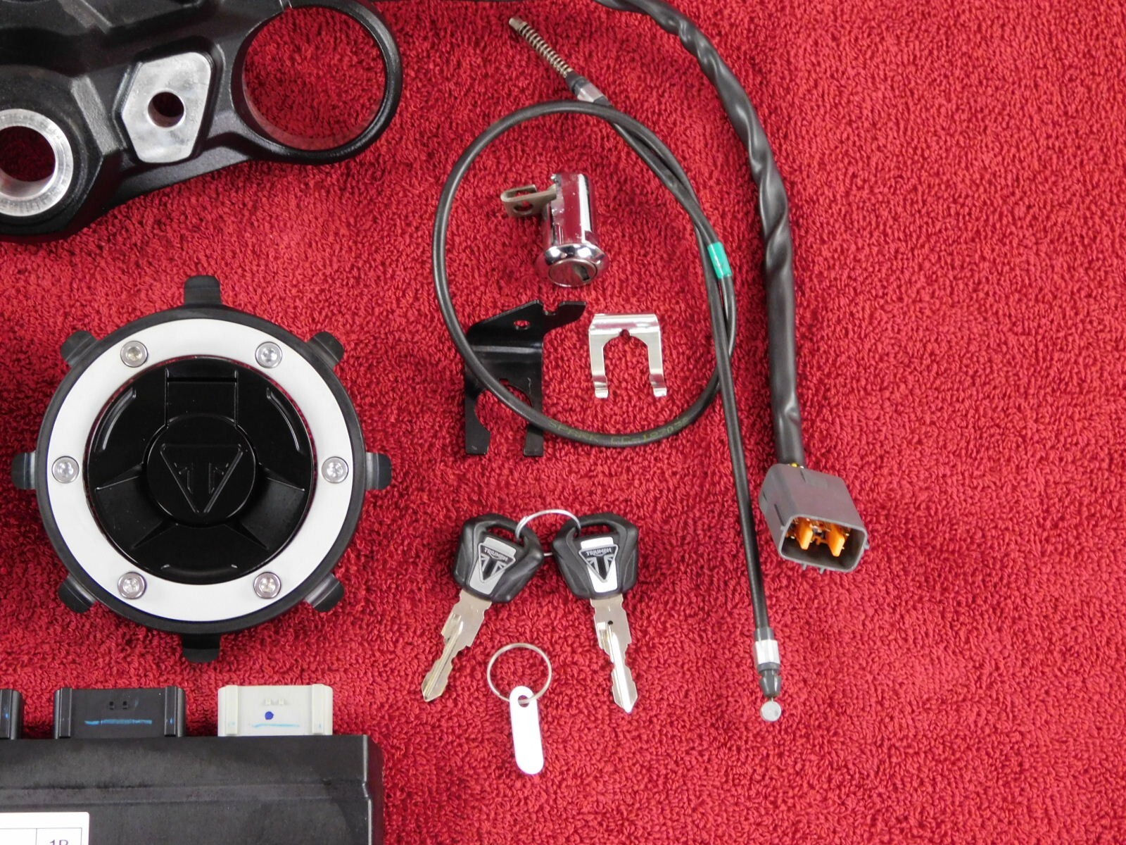 Complete Lock Set w/ECU, Immobilizer & Gauges 22-24 Triumph Tiger Sport 660