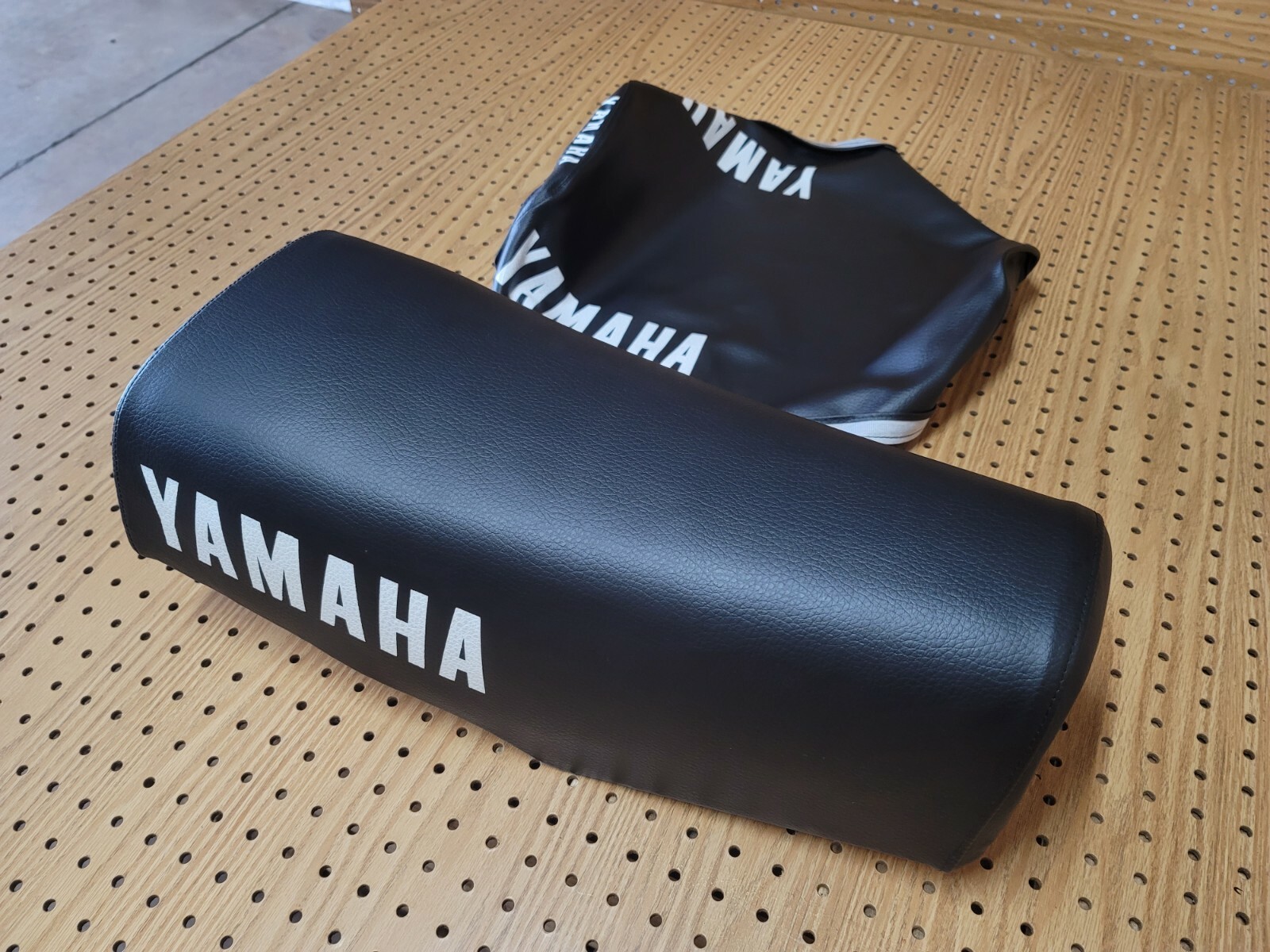YAMAHA YZ250 F.G.H – YZ400 – YZ465 G.H SEAT COVER 1979 TO 1981 (BLACK) (Y*-67)