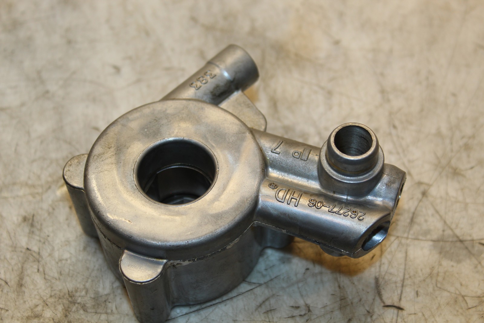 2008 Harley-Davidson FLHTCUI Engine Motor Oil Pump 26037-06