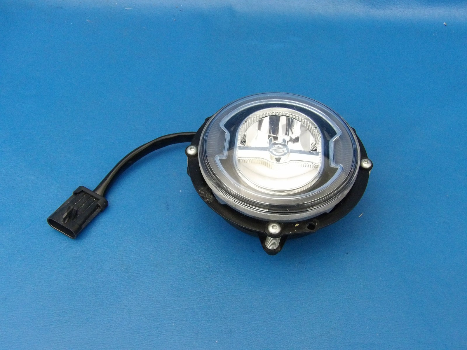 Harley-Davidson 21-26 Softail Street Bob OEM 5.75″ LED Headlight 67700345A