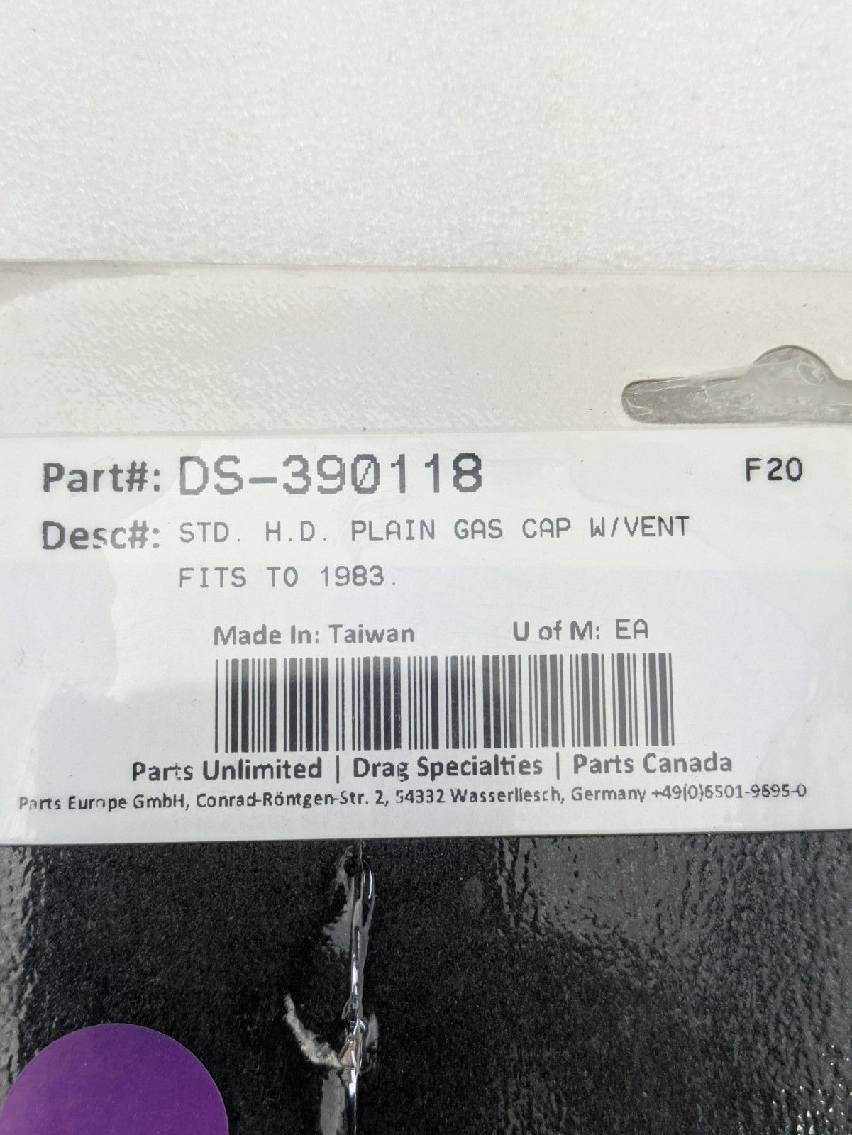 Drag Specialties Deluxe Gas Cap with Vent Pre ’82 Twist-On DS-390118