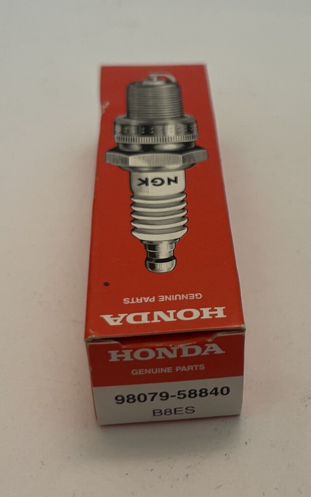 98079-58840 HONDA MOTORCYCLE SPARK PLUG NGK B8ES 9807958840