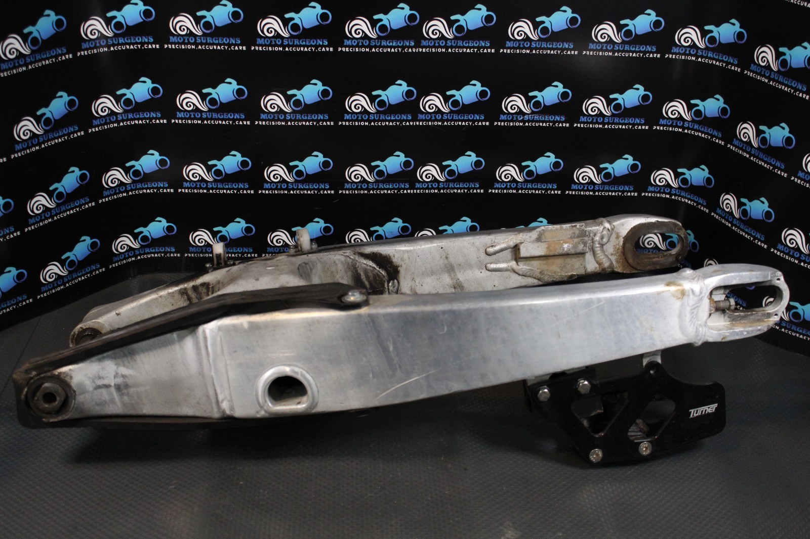 2002 – 2004 Yamaha YZ125 YZ 125 YZ250 Swingarm Swing Arm Rear Wheel Mount Frame