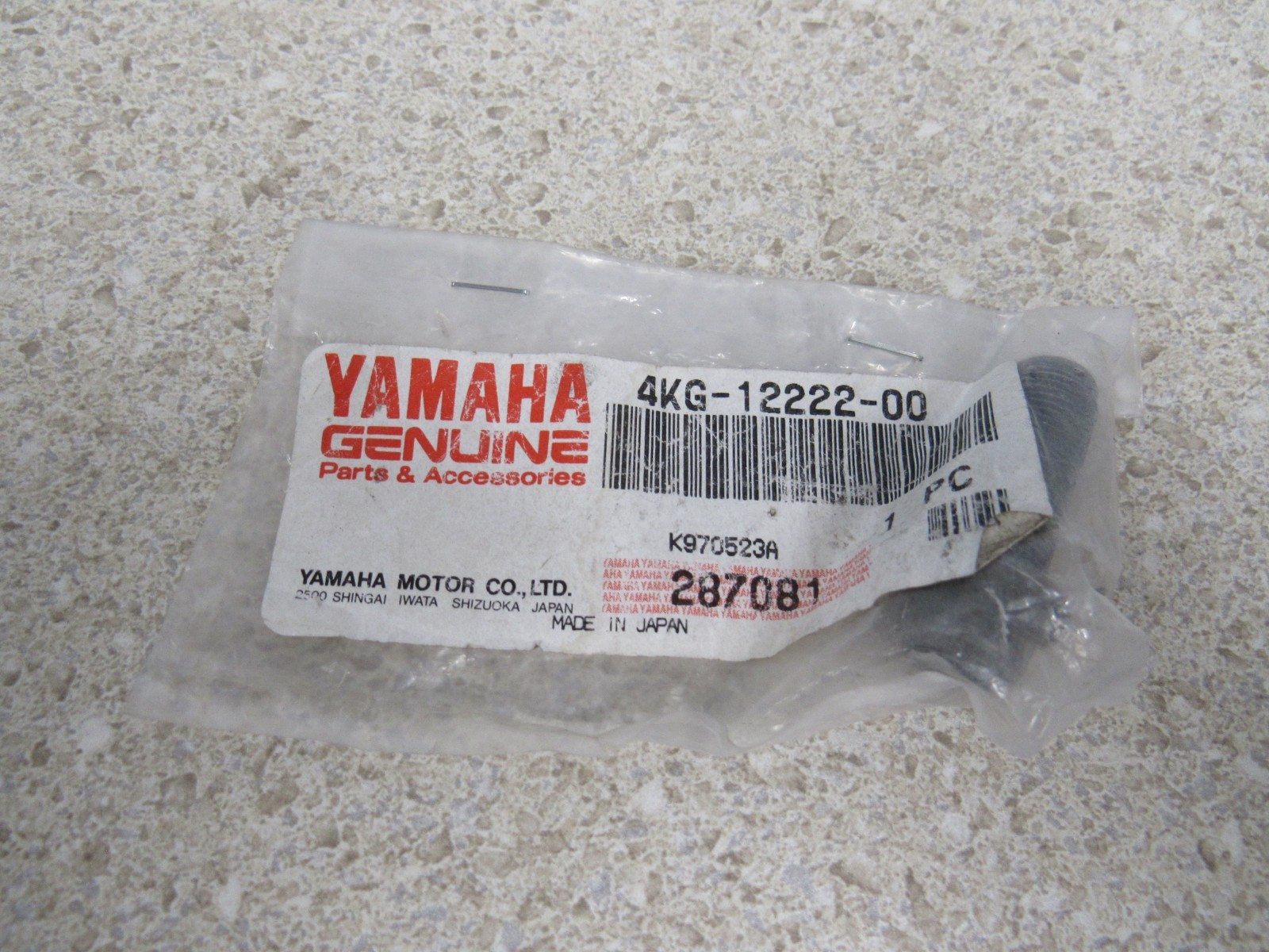 GENUINE OEM YAMAHA PLUG XJR1300 NOS/ PART# 4KG-12222-00