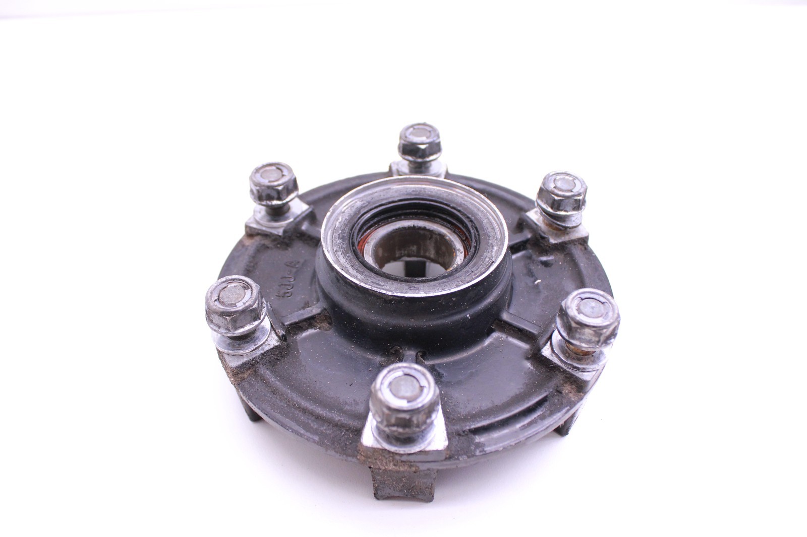 #004 Rear Wheel Sprocket Mount Cush Drive Hub Yamaha R1 YZF-R1 2004-2011