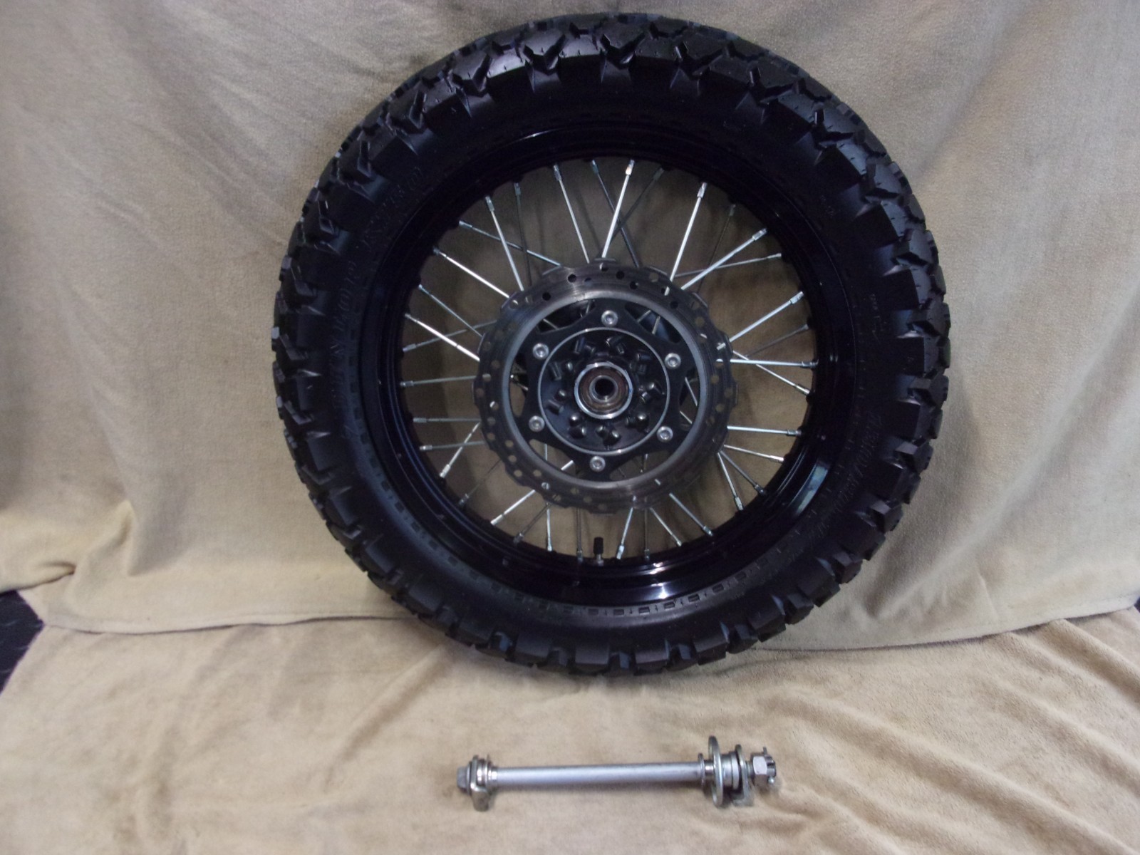 KAWASAKI KLR650 KLR 650 FACTORY OEM REAR WHEEL WITH TIRE ASSEMBLY 41025-1445