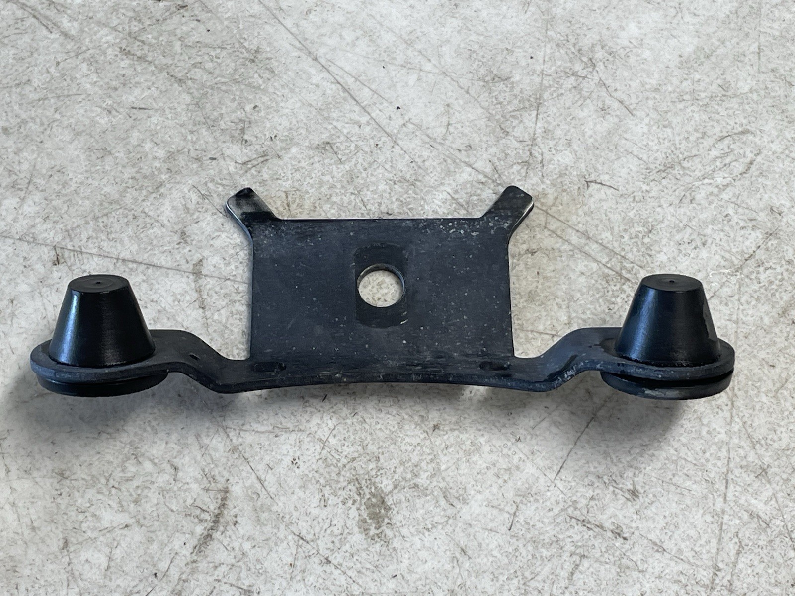 2015 – 2020 Harley Davidson XG500 XG750 Front Fairing Lower Mount Bracket OEM HD