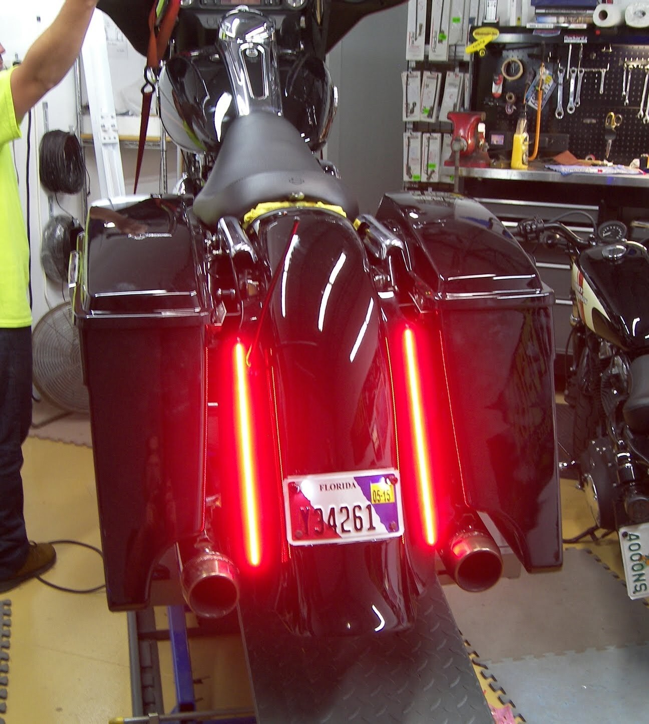 Bagger Stretched Fender Flex LED Taillight Strip Kit, 22″, Smoked Lens, Pair