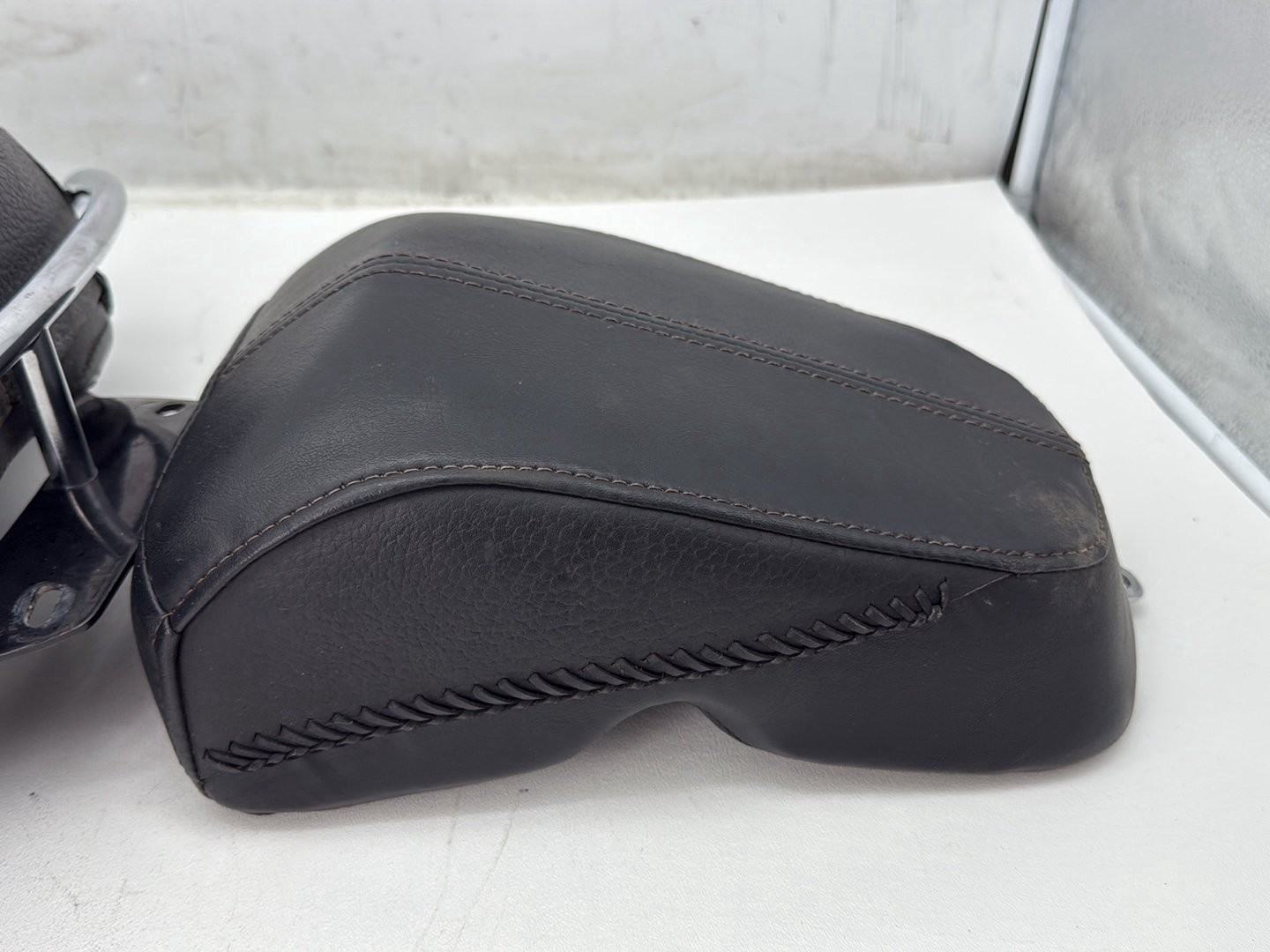 2008 Harley Softail Deluxe FLSTN OEM Passenger Rider Driver Seat Saddle