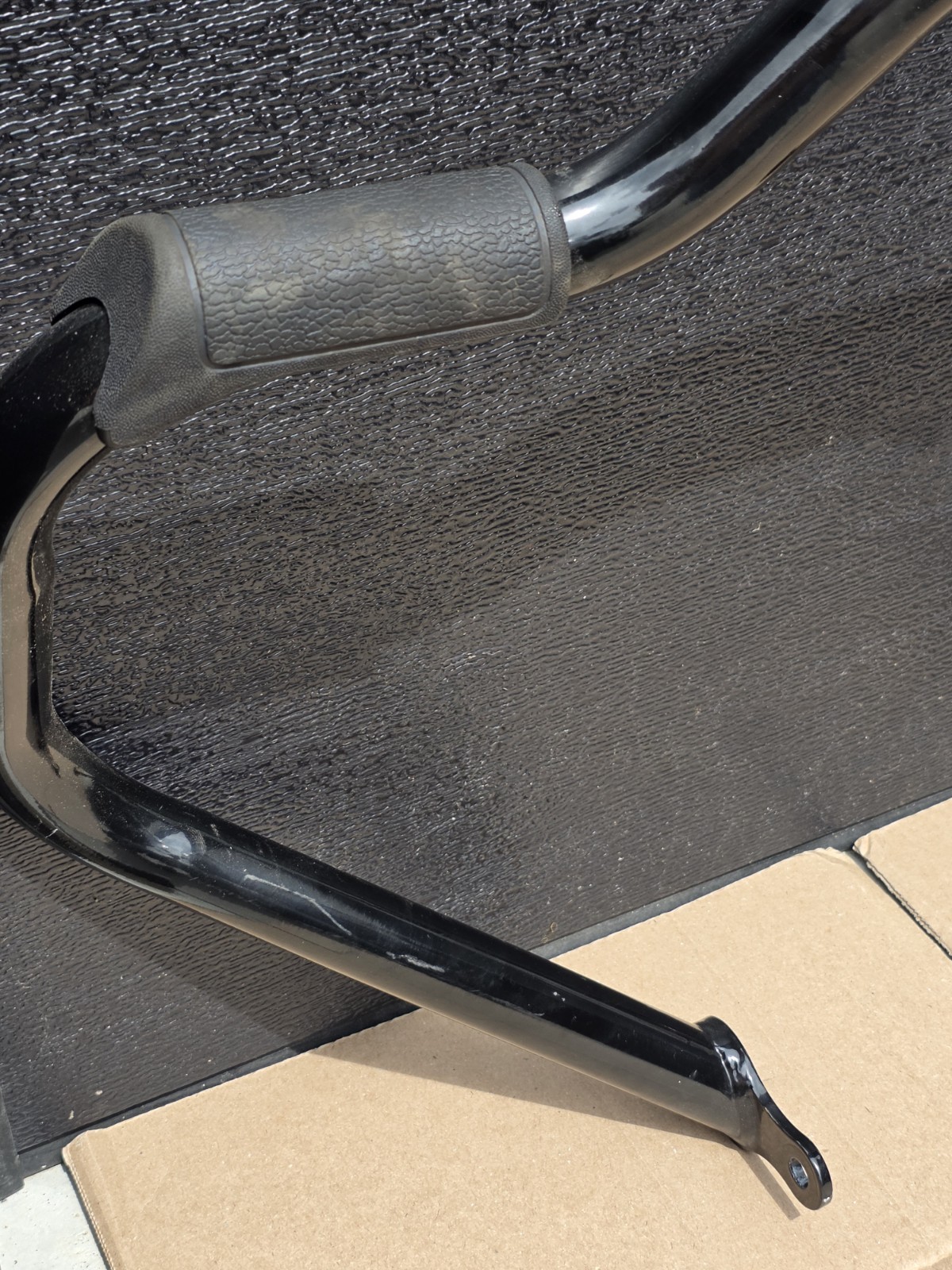 Harley-Davidson Touring 09-22 Mustache Engine Guard Crash Bar Black